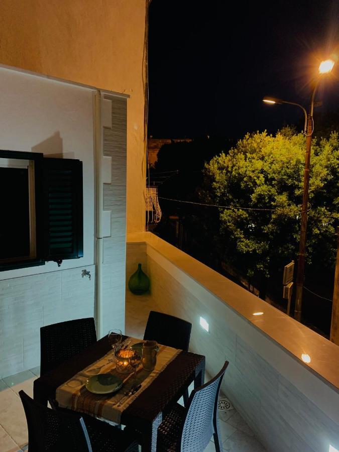 オストゥーニ Casa Il Campanileヴィラ エクステリア 写真