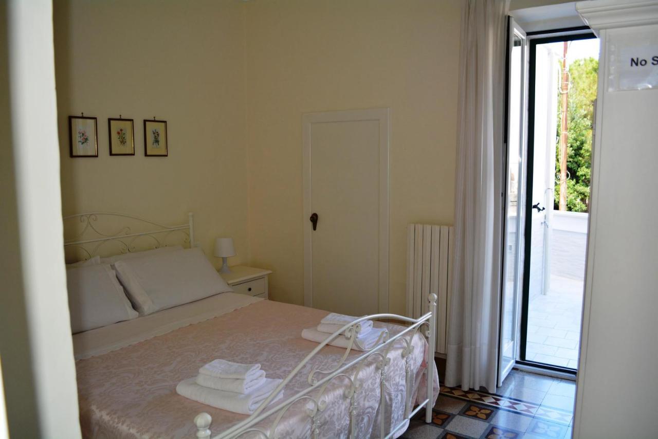 オストゥーニ Casa Il Campanileヴィラ エクステリア 写真
