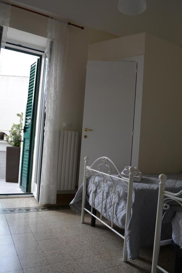 オストゥーニ Casa Il Campanileヴィラ エクステリア 写真